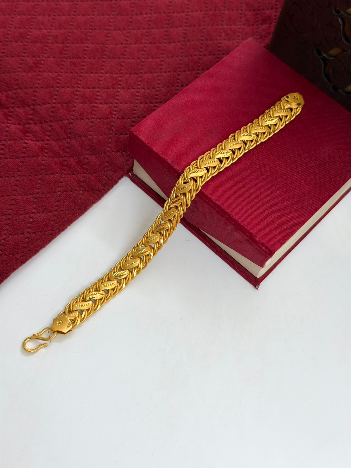 1 GRAM GOLD KOYLI ROUND KADI BRACELET FOR MEN DESIGN A-502