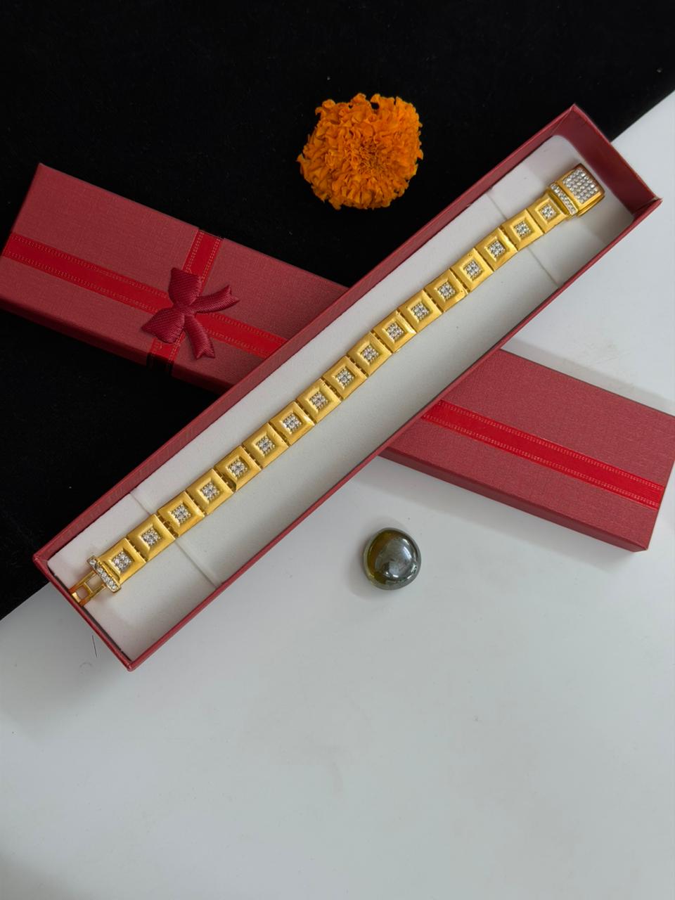 ૧ ગ્રામ ગોલ્ડ પ્રીમિયમ ક્વોલિટી નવું ડાયમંડ બ્રેસલેટ પુરુષો માટે ડિઝાઇન A-510