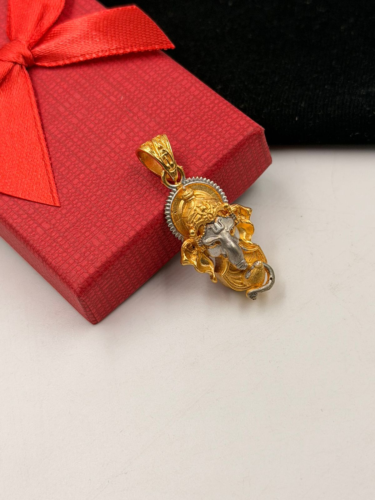 1 GRAM GOLD FORMING PREMIUM QUALITY GANPATI BAPPA PENDANT FOR MEN DESIGN A-570