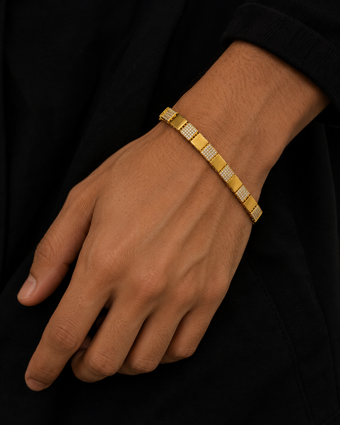 BRACELET
