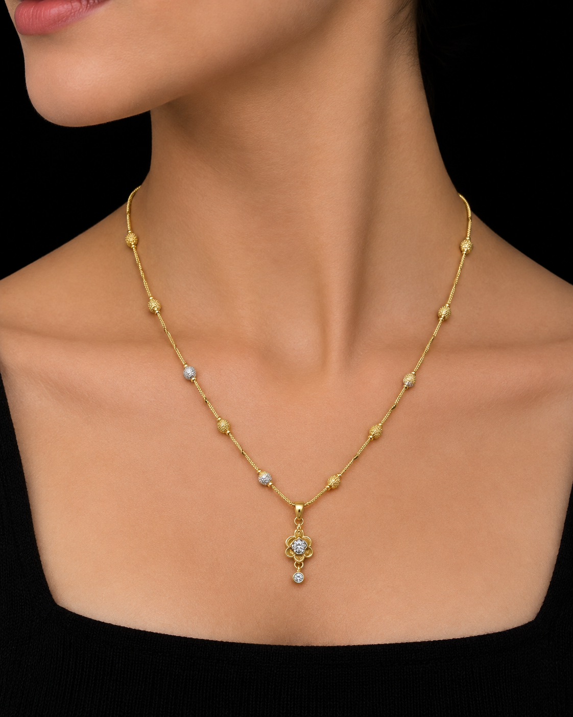 CHAIN WITH PENDANT FOR WOMEN