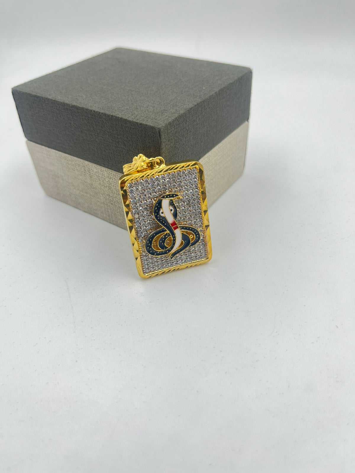 Big Goga Maharaj Diamond Pendant Premium-grade Quality Gold Plated - Style  A408 at Rs 1100.00 | Gold Plated Pendant | ID: 25973478848